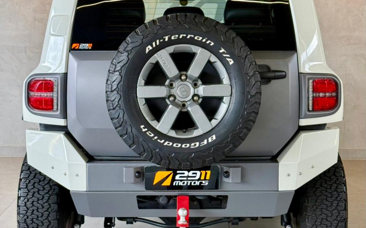 imagem-https://www.socarrao.com.br/sc-vehicle-images-prod/3229410/1786716886500-V2hhdHNBcHAgSW1hZ2UgMjAyNi0wOC0xNCBhdCAxMS4wMi4xMi5qcGVn.jpeg