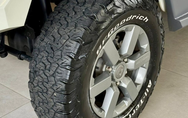 imagem-https://www.socarrao.com.br/sc-vehicle-images-prod/3229410/1786716886632-V2hhdHNBcHAgSW1hZ2UgMjAyNi0wOC0xNCBhdCAxMS4wMi4xMy5qcGVn.jpeg