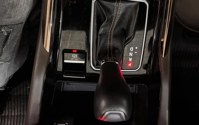 imagem-https://www.socarrao.com.br/sc-vehicle-images-prod/3230053/1789235841506-8376799_13_B_7fdd291075.jpeg