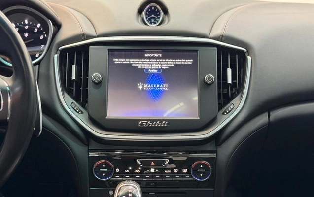 imagem-https://www.socarrao.com.br/sc-vehicle-images-prod/3230064/1787606039273-8351090_15_B_329d7fdf2f.jpeg