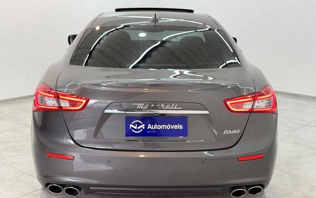 imagem-https://www.socarrao.com.br/sc-vehicle-images-prod/3230064/1787606039281-8351090_19_B_65a493fdfb.jpeg