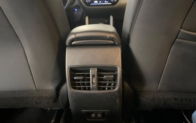 imagem-https://www.socarrao.com.br/sc-vehicle-images-prod/3230066/1787666998666-640_480_jeep-compass-2-0-longitude-flex-aut-17-18-c4b6db-5.jpg