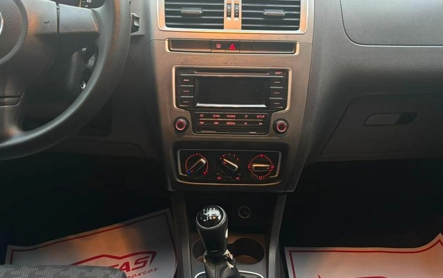 imagem-https://www.socarrao.com.br/sc-vehicle-images-prod/3230241/1786796927692-8380130_9_B_0ba22deac6.jpeg