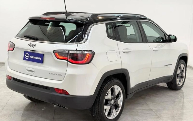 imagem-https://www.socarrao.com.br/sc-vehicle-images-prod/3230391/1786719177256-8375740_9_B_65ea857f29.jpeg