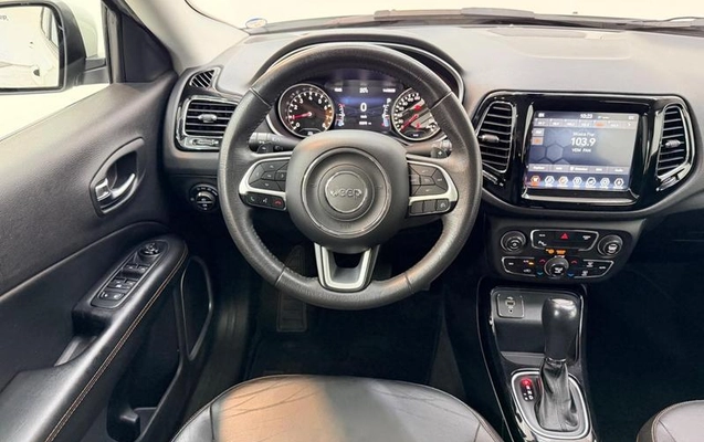 imagem-https://www.socarrao.com.br/sc-vehicle-images-prod/3230391/1786719177260-8375740_7_B_765db83c73.jpeg