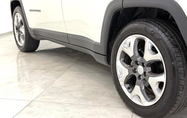 imagem-https://www.socarrao.com.br/sc-vehicle-images-prod/3230391/1786719177263-8375740_1_B_d55a979e47.jpeg