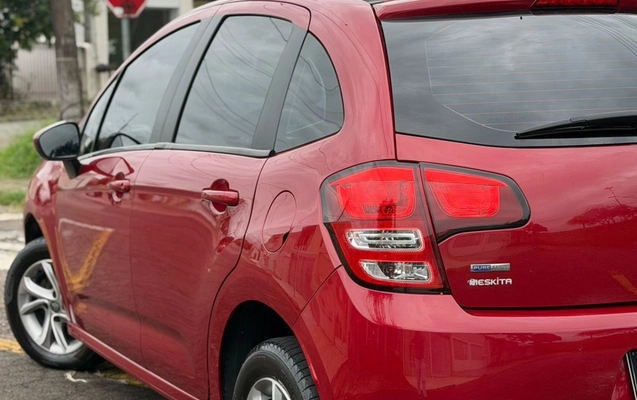 imagem-https://www.socarrao.com.br/sc-vehicle-images-prod/3230825/1786720363376-V2hhdHNBcHAgSW1hZ2UgMjAyNi0wNi0yMyBhdCAxNS40NS4wMCAoNCkuanBlZw.jpeg