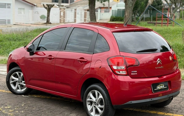 imagem-https://www.socarrao.com.br/sc-vehicle-images-prod/3230825/1786720363502-V2hhdHNBcHAgSW1hZ2UgMjAyNi0wNi0yMyBhdCAxNS40NS4wMCAoMikuanBlZw.jpeg