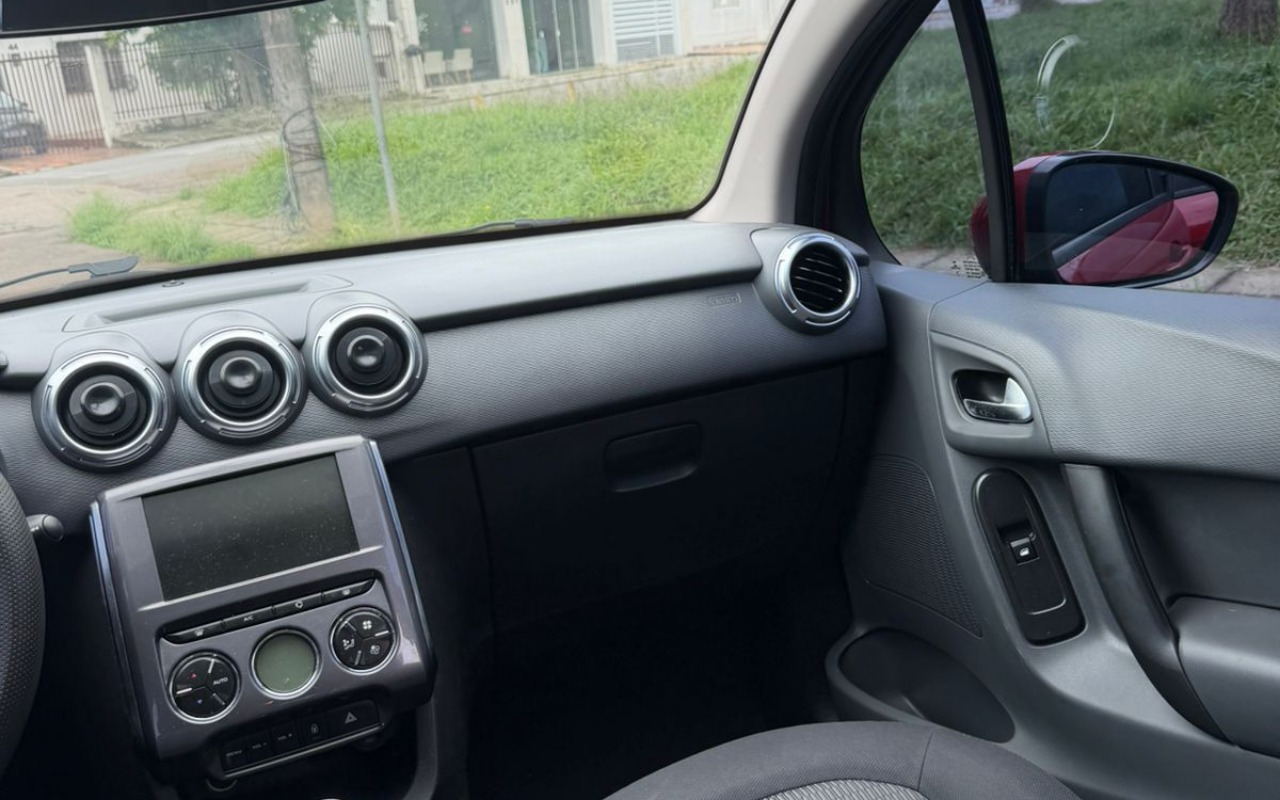 imagem-https://www.socarrao.com.br/sc-vehicle-images-prod/3230825/1786720363988-V2hhdHNBcHAgSW1hZ2UgMjAyNi0wNi0yMyBhdCAxNS40NS4wMCAoMykuanBlZw.jpeg