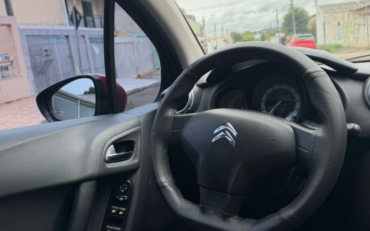 imagem-https://www.socarrao.com.br/sc-vehicle-images-prod/3230825/1786720364178-V2hhdHNBcHAgSW1hZ2UgMjAyNi0wNi0yMyBhdCAxNS40NS4wMC5qcGVn.jpeg