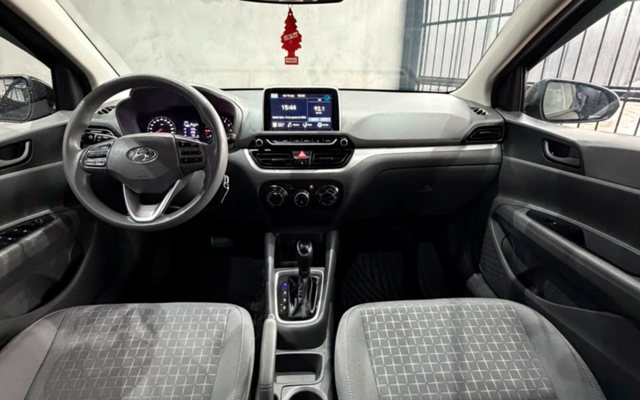 imagem-https://www.socarrao.com.br/sc-vehicle-images-prod/3231034/1786720723558-V2hhdHNBcHAgSW1hZ2UgMjAyNi0wOC0xNCBhdCAxMi4wNC40MSAoMikuanBlZw.jpeg