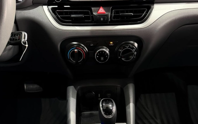 imagem-https://www.socarrao.com.br/sc-vehicle-images-prod/3231034/1786720724051-V2hhdHNBcHAgSW1hZ2UgMjAyNi0wOC0xNCBhdCAxMi4wNC40MiAoMSkuanBlZw.jpeg