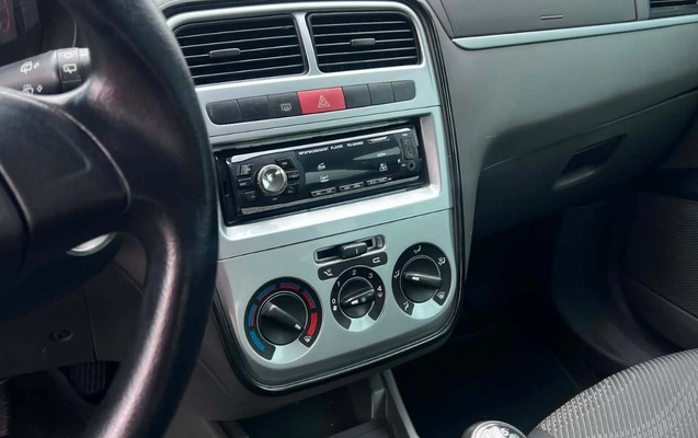 imagem-https://www.socarrao.com.br/sc-vehicle-images-prod/3231253/1786721378284-NTliYmZiZjUtOTBhZS00OWJkLWFmOGUtM2IxMmZjOGMxMTRiLmpwZw.jpg