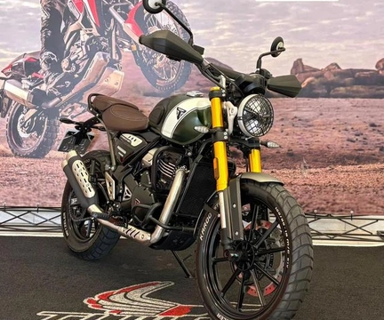 TRIUMPH SCRAMBLER 400X 2026 Verde — foto 1 de 3