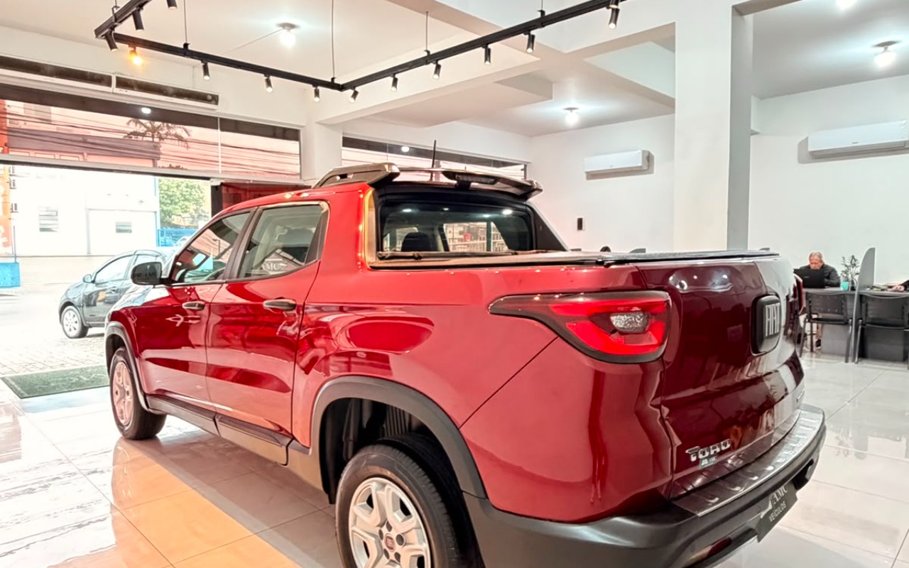 imagem-https://www.socarrao.com.br/sc-vehicle-images-prod/3231380/1786721621342-V2hhdHNBcHAgSW1hZ2UgMjAyNi0wOC0xNCBhdCAxMC40My4xNiAoMSkuanBlZw.jpeg
