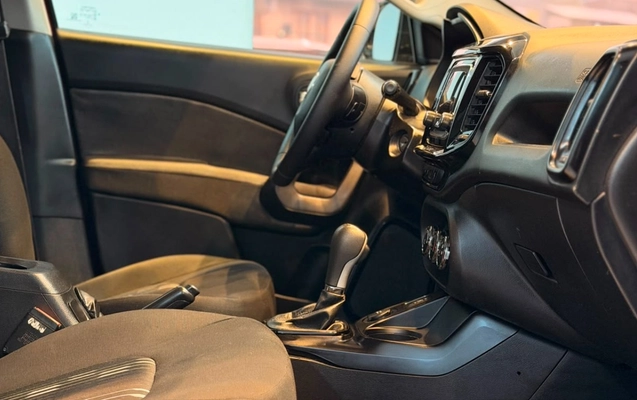 imagem-https://www.socarrao.com.br/sc-vehicle-images-prod/3231380/1786721621711-V2hhdHNBcHAgSW1hZ2UgMjAyNi0wOC0xNCBhdCAxMC40My4xOC5qcGVn.jpeg