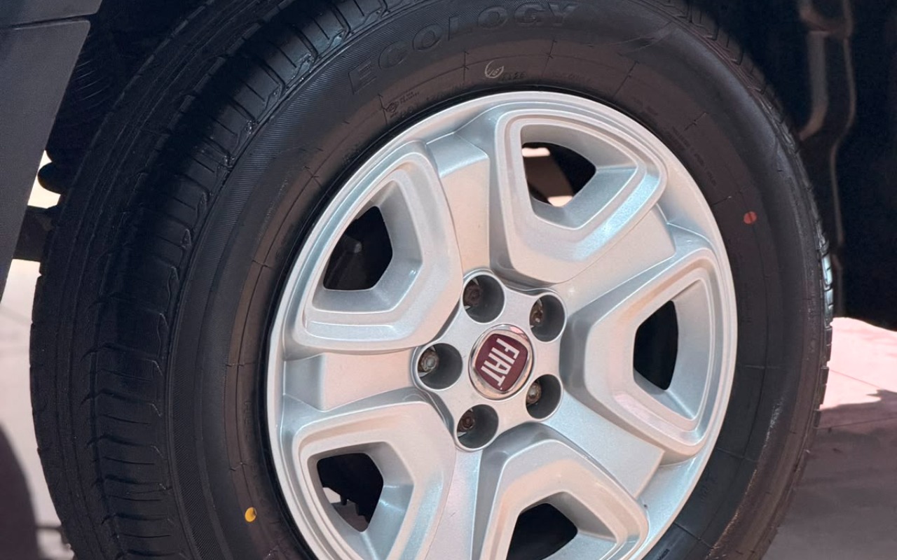 imagem-https://www.socarrao.com.br/sc-vehicle-images-prod/3231380/1786721622859-V2hhdHNBcHAgSW1hZ2UgMjAyNi0wOC0xNCBhdCAxMC40My4xNy5qcGVn.jpeg
