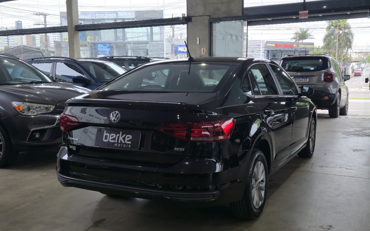 imagem-https://www.socarrao.com.br/sc-vehicle-images-prod/3231984/1790277737077-MTM5LmpwZw.jpg