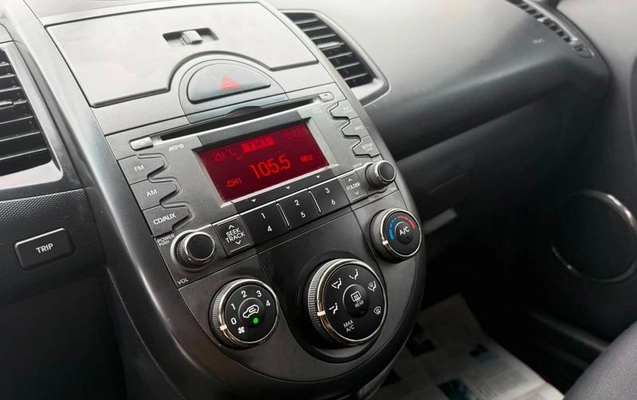 imagem-https://www.socarrao.com.br/sc-vehicle-images-prod/3232686/1786726591604-8380697_17_B_f155e4b814.jpeg