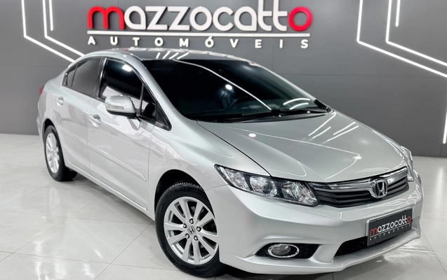 imagem-https://www.socarrao.com.br/sc-vehicle-images-prod/3232755/1786725293692-003_d77090575cd5e015326ec9ec00c62ff1.jpeg
