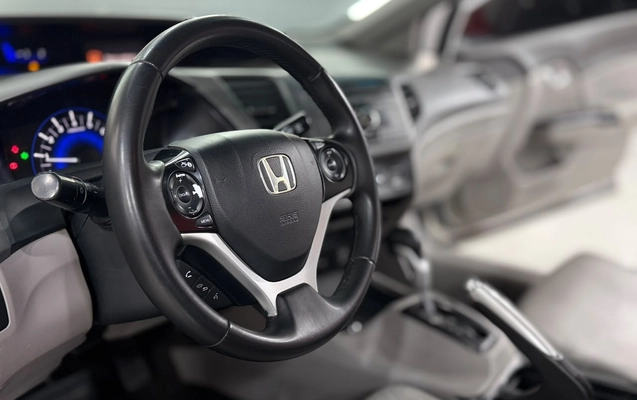 imagem-https://www.socarrao.com.br/sc-vehicle-images-prod/3232755/1786725293705-003_9677c7d315e8d33db4a2988ed1940e37.jpeg