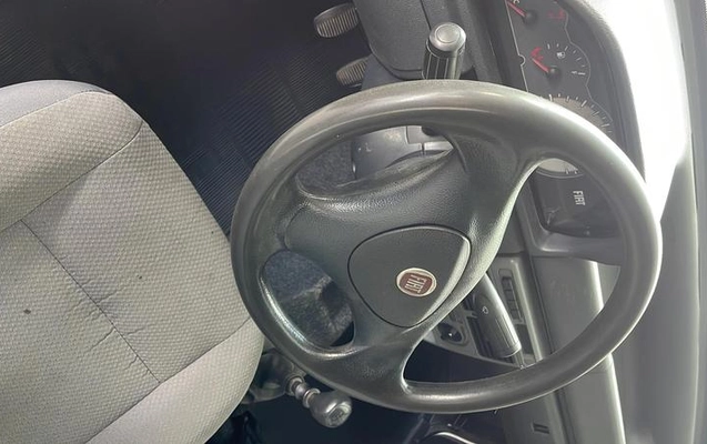 imagem-https://www.socarrao.com.br/sc-vehicle-images-prod/3232765/1789566665318-8380734_11_B_9e1cddf079.jpeg