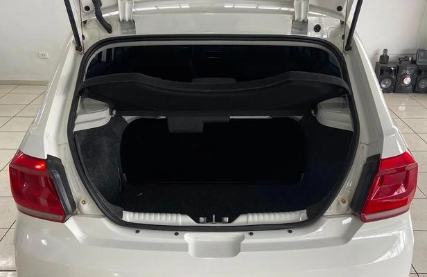 imagem-https://www.socarrao.com.br/sc-vehicle-images-prod/3233300/1786726618460-8380810_6_B_43ceec2b38.jpeg