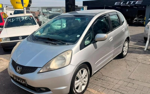imagem-https://www.socarrao.com.br/sc-vehicle-images-prod/3233493/1786726910604-8380853_7_B_6c2f9b0556.jpeg