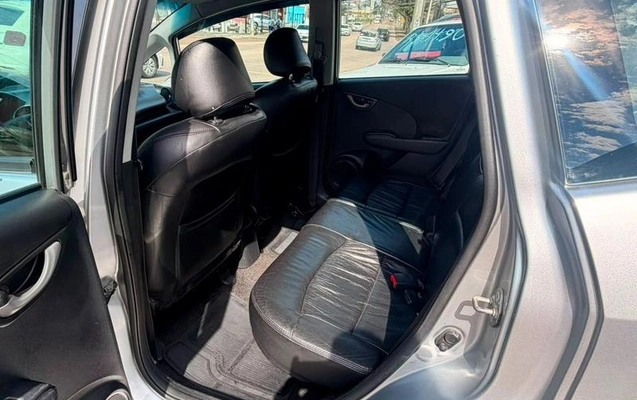 imagem-https://www.socarrao.com.br/sc-vehicle-images-prod/3233493/1786726910617-8380853_4_B_dd4fa1a7ee.jpeg
