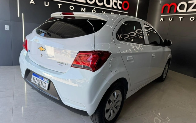 imagem-https://www.socarrao.com.br/sc-vehicle-images-prod/3233524/1786727112336-003_121b49e62172048eeb3ea83f8cbc3c19.jpeg