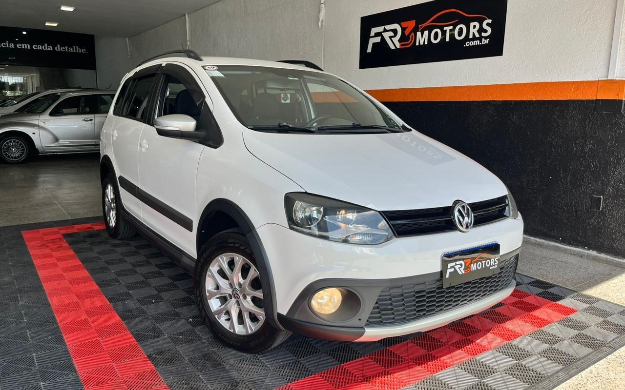 Volkswagen SpaceCross 1.6 Mi Total Flex 8V 2014 Branco — foto 1 de 3
