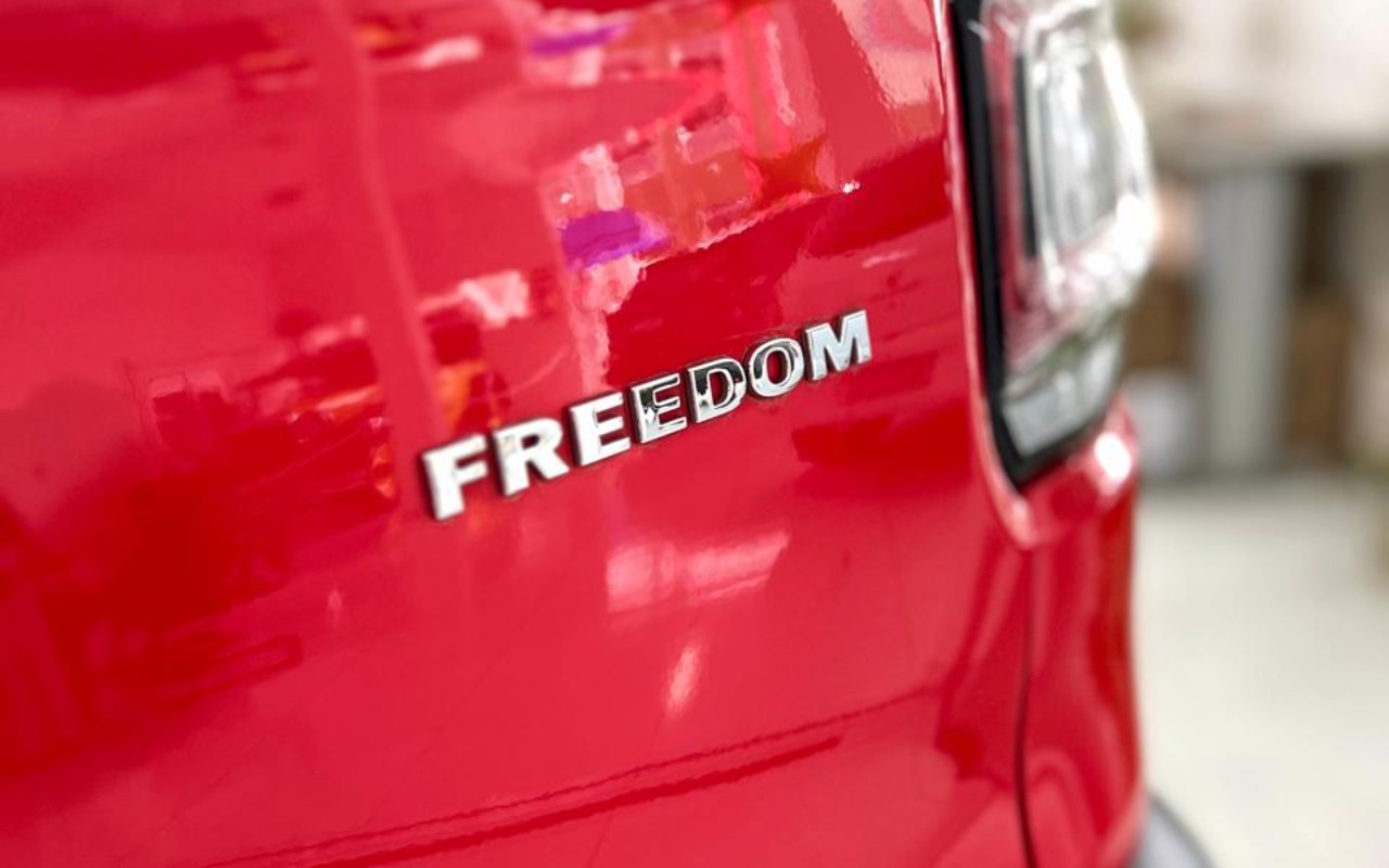 imagem-https://www.socarrao.com.br/sc-vehicle-images-prod/3233974/1786728547012-Ni5qcGVn.jpeg