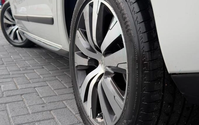 imagem-https://www.socarrao.com.br/sc-vehicle-images-prod/3233991/1786728579007-8297535_6_B_146d5a9510.jpeg