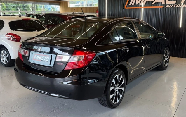 imagem-https://www.socarrao.com.br/sc-vehicle-images-prod/3233993/1788885250417-gb-cb95165.jpg
