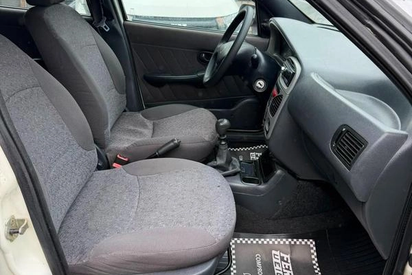 imagem-https://www.socarrao.com.br/sc-vehicle-images-prod/3233998/1786736580147-8381038_7_B_51dbba463b.jpeg