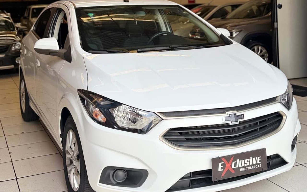 imagem-https://www.socarrao.com.br/sc-vehicle-images-prod/3235026/1786731006106-T05JWCAyMDE4LmpwZw.jpg