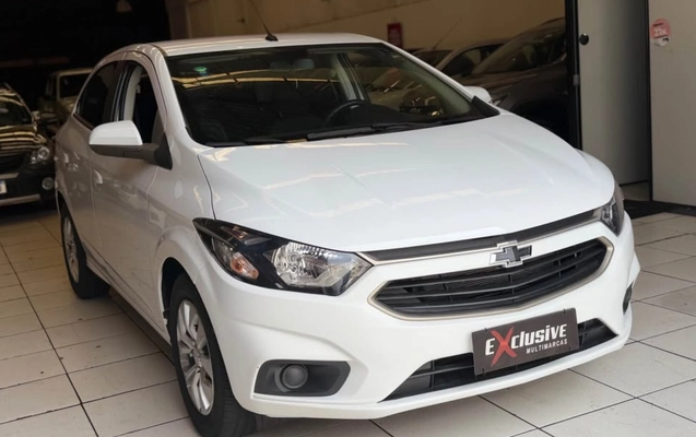 imagem-https://www.socarrao.com.br/sc-vehicle-images-prod/3235026/1786731006228-T05JWCAyMDE4My5qcGc.jpg