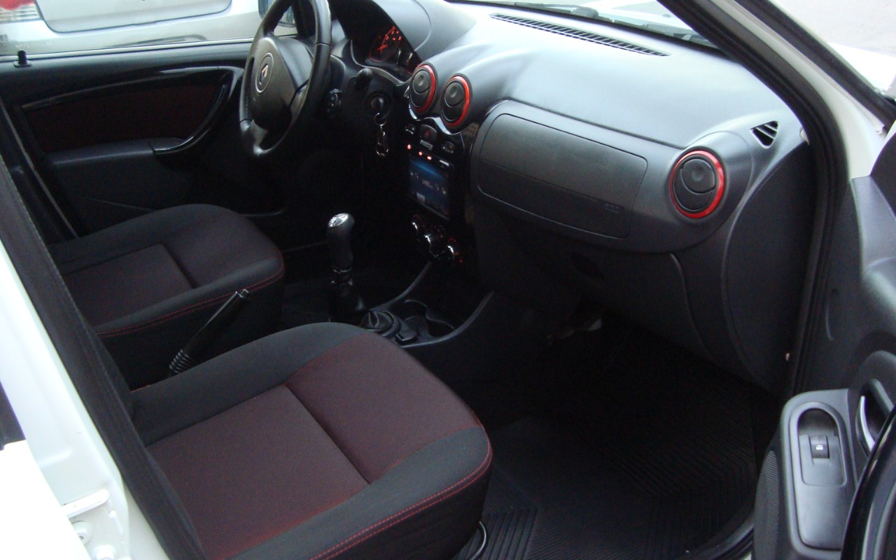 imagem-https://www.socarrao.com.br/sc-vehicle-images-prod/3235307/1786731588029-RFNDMDU4NjUuSlBH.JPG