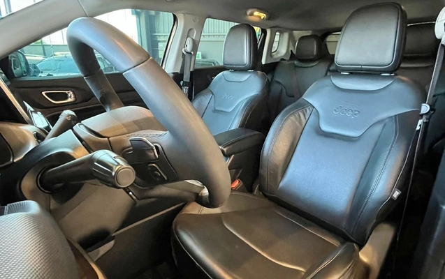 imagem-https://www.socarrao.com.br/sc-vehicle-images-prod/3235356/1788974819377-498868ad-5a02-4c35-b1b9-9d7190878286.jpg