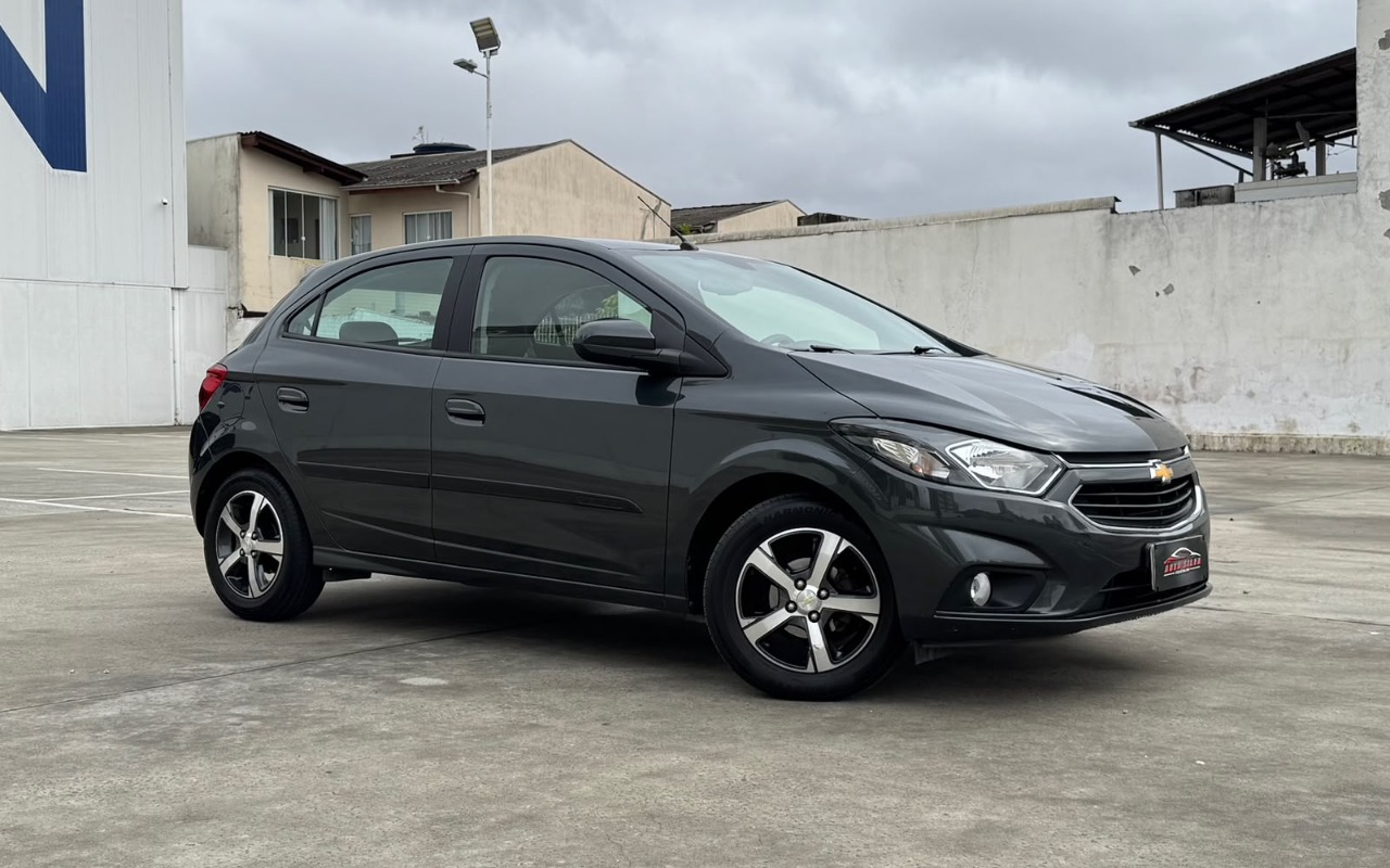 imagem-https://www.socarrao.com.br/sc-vehicle-images-prod/3235495/1786731676936-V2hhdHNBcHAgSW1hZ2UgMjAyNi0wOC0xNCBhdCAxMy41Ny41Ni5qcGVn.jpeg