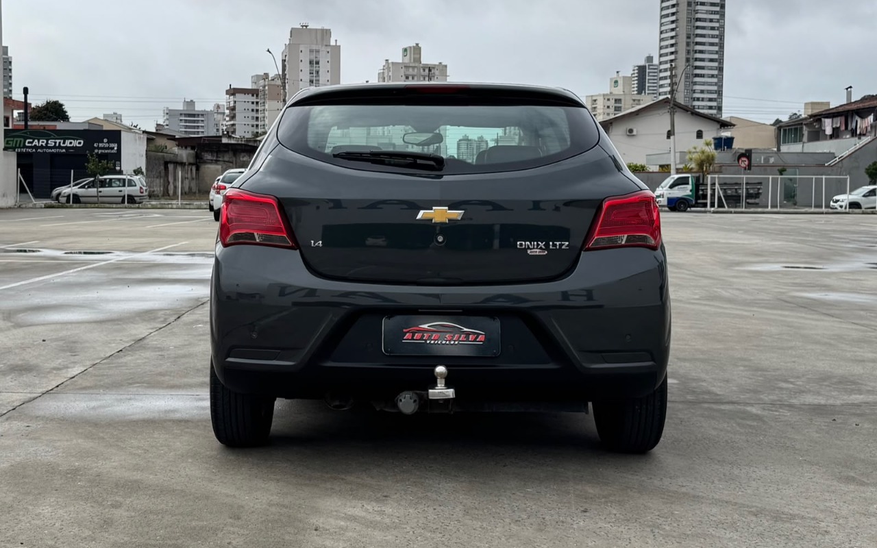 imagem-https://www.socarrao.com.br/sc-vehicle-images-prod/3235495/1786731677274-V2hhdHNBcHAgSW1hZ2UgMjAyNi0wOC0xNCBhdCAxMy41Ny41NiAoMikuanBlZw.jpeg