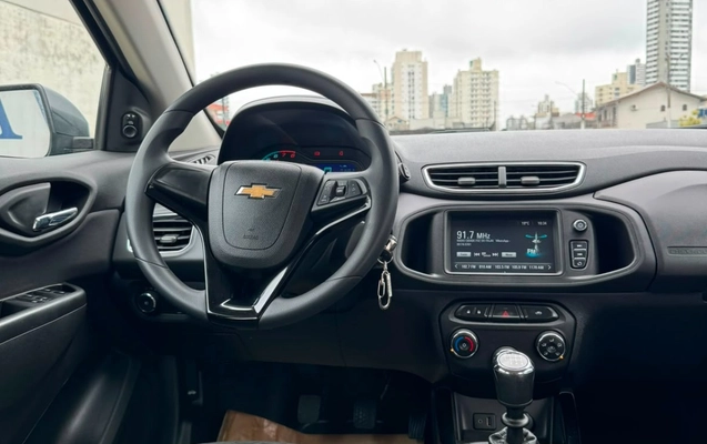 imagem-https://www.socarrao.com.br/sc-vehicle-images-prod/3235495/1786731677540-V2hhdHNBcHAgSW1hZ2UgMjAyNi0wOC0xNCBhdCAxMy41Ny41NyAoMSkuanBlZw.jpeg