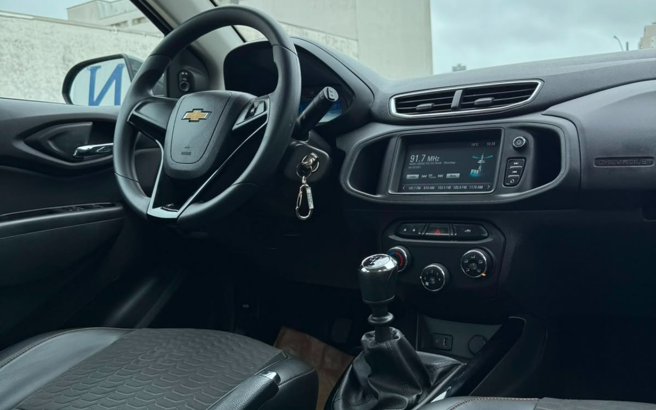 imagem-https://www.socarrao.com.br/sc-vehicle-images-prod/3235495/1786731677659-V2hhdHNBcHAgSW1hZ2UgMjAyNi0wOC0xNCBhdCAxMy41Ny41OC5qcGVn.jpeg