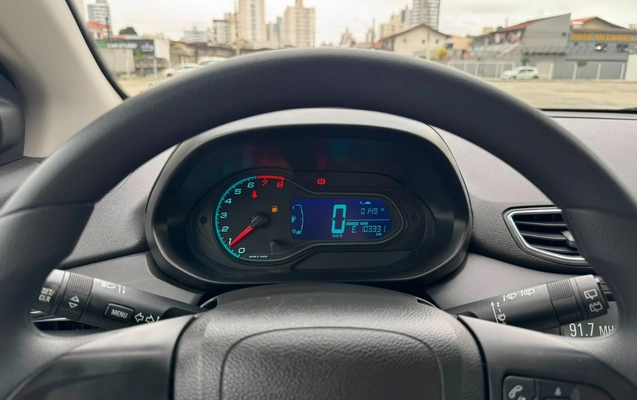 imagem-https://www.socarrao.com.br/sc-vehicle-images-prod/3235495/1786731677735-V2hhdHNBcHAgSW1hZ2UgMjAyNi0wOC0xNCBhdCAxMy41Ny41OCAoMSkuanBlZw.jpeg