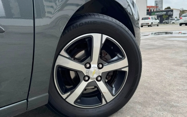 imagem-https://www.socarrao.com.br/sc-vehicle-images-prod/3235495/1786731677922-V2hhdHNBcHAgSW1hZ2UgMjAyNi0wOC0xNCBhdCAxMy41Ny41OSAoMSkuanBlZw.jpeg