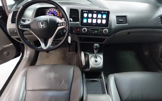 imagem-https://www.socarrao.com.br/sc-vehicle-images-prod/3236043/1787147412053-p7VAqLluMLJYbrdD6X9cxPV5IW1C6Iwl.jpg