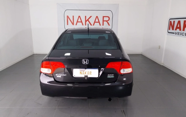 imagem-https://www.socarrao.com.br/sc-vehicle-images-prod/3236043/1787147412060-875yXe8papCgLIx5wFDhNsYEvhbrWQjn.jpg