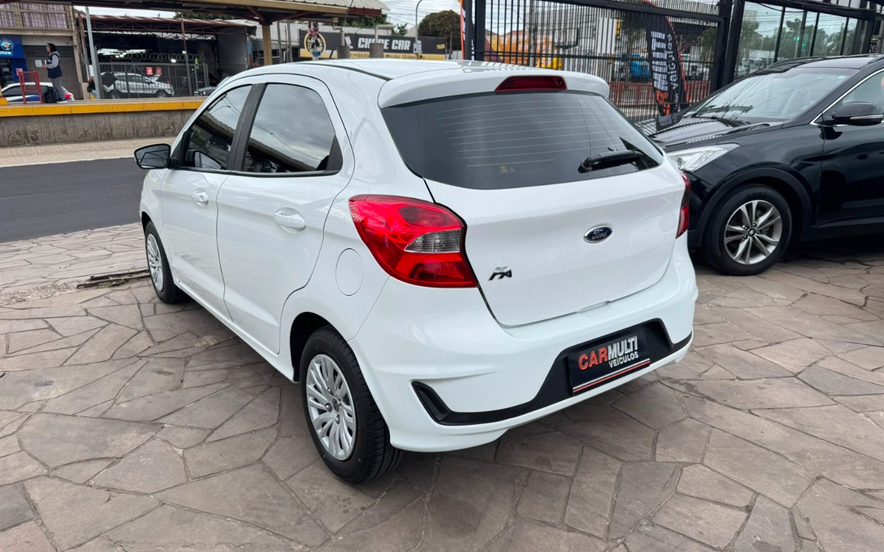 imagem-https://www.socarrao.com.br/sc-vehicle-images-prod/3236251/1786733173722-V2hhdHNBcHAgSW1hZ2UgMjAyNi0wOC0xNCBhdCAxNS4yMi4xOC5qcGVn.jpeg