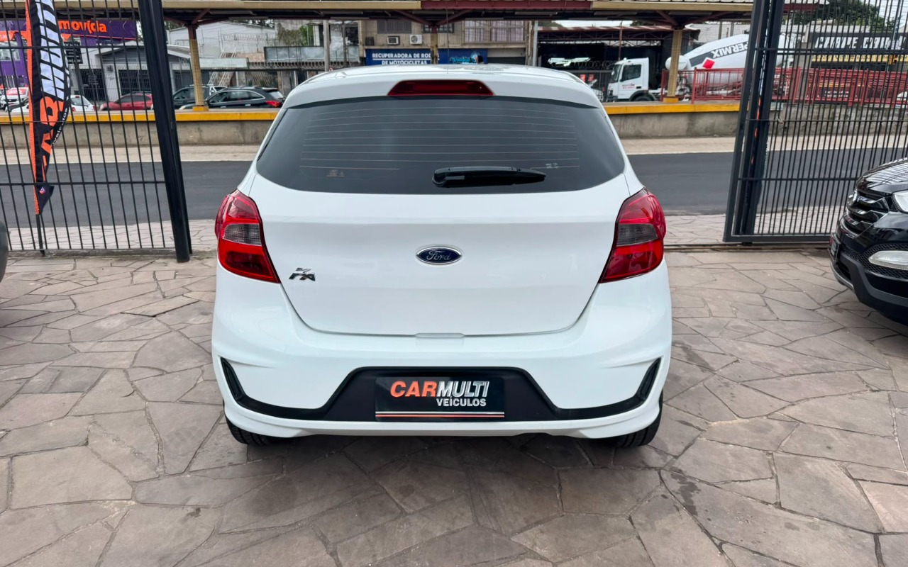 imagem-https://www.socarrao.com.br/sc-vehicle-images-prod/3236251/1786733173803-V2hhdHNBcHAgSW1hZ2UgMjAyNi0wOC0xNCBhdCAxNS4yMi4yMCAoMikuanBlZw.jpeg