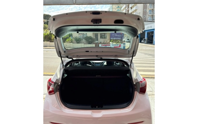 imagem-https://www.socarrao.com.br/sc-vehicle-images-prod/3236270/1786733203986-3_033936.jpg